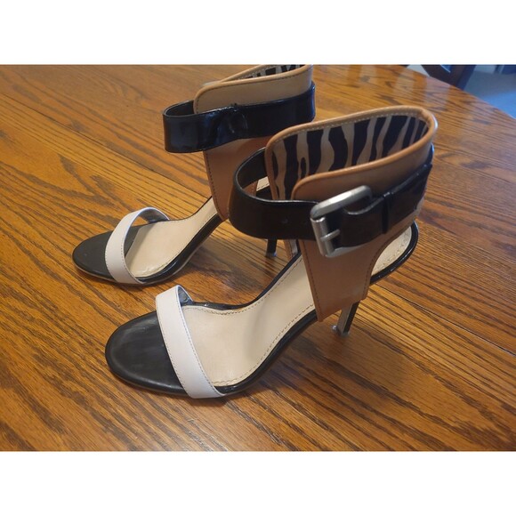 GUESS Women Size 7M Black Patent Leather Stiletto Heels 4.5 Cream and Tan - Picture 5 of 14